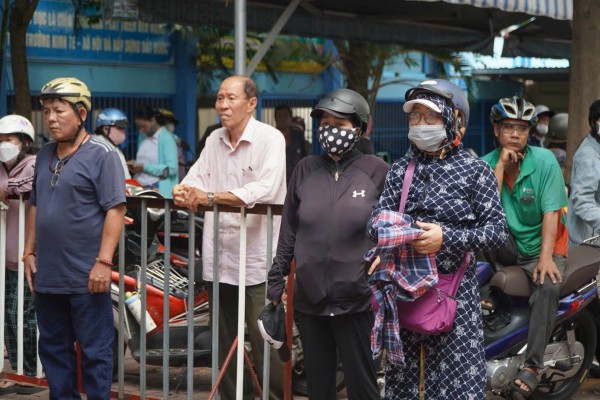 Khủng hoảng bữa ăn bán trú: Những bất cập trong quản lý