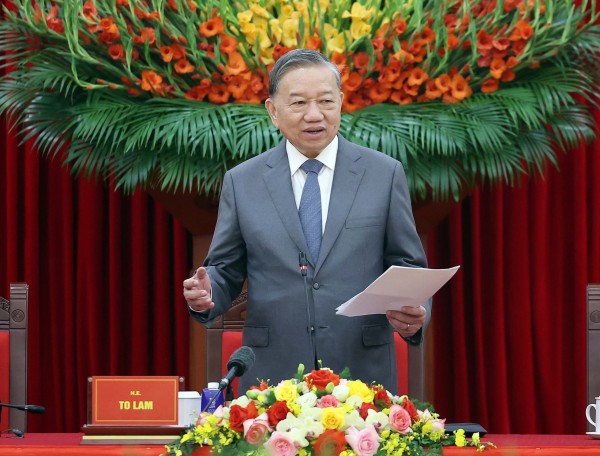 Kiến tạo con người toàn diện và nhân văn