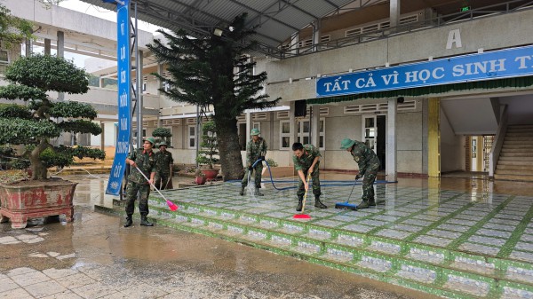 Lâm Đồng: Lũ lịch sử, trường học hư hỏng, học sinh chưa thể đến trường