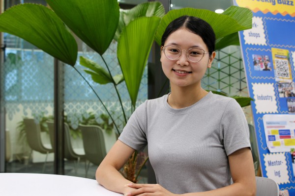 Làm rẫy, đậu thủ khoa, nghỉ ngang đại học đến học bổng toàn phần trường quốc tế Làm rẫy, đậu thủ khoa, nghỉ ngang đại học đến học bổng toàn phần trường quốc tế