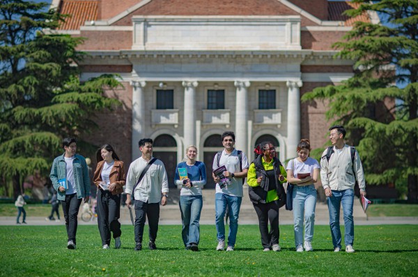 Lần đầu tiên, Trung Quốc yêu cầu du học sinh thi đầu vào mới được nhập học