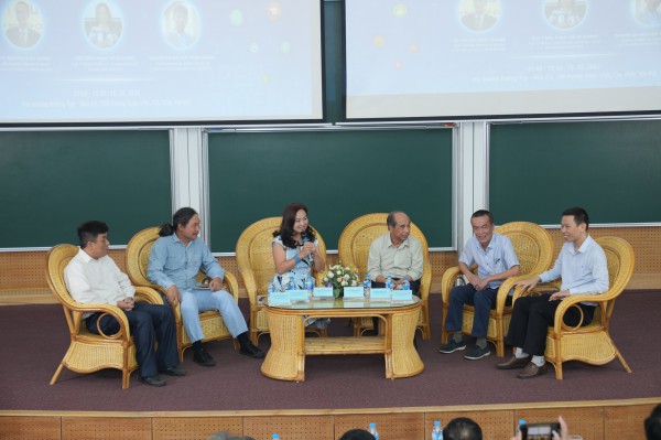 Lan tỏa mục tiêu phát triển bền vững của LHQ thông qua các hội thảo và bài giảng đại chúng Lan tỏa mục tiêu phát triển bền vững của LHQ thông qua các hội thảo và bài giảng đại chúng