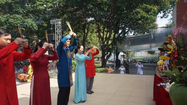 Lễ giỗ tại ngôi trường mang tên Quốc tổ Hùng Vương