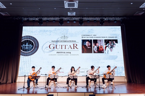 Liên hoan Guitar Quốc tế Đà Nẵng tại Đại học Duy Tân