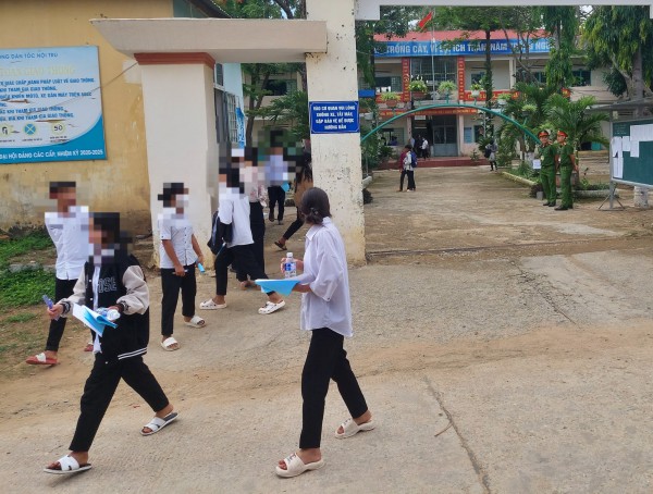 Lộ đề thi tuyển sinh lớp 10 ở Kon Tum: Thí sinh liên quan phải thi lại