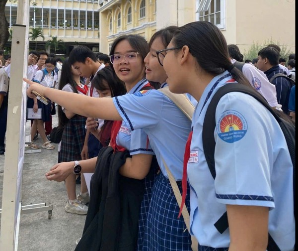 Lớp 10 tiếng Anh tích hợp tại TP.HCM: Thông tin mới nhất về điều kiện tuyển sinh Lớp 10 tiếng Anh tích hợp tại TP.HCM: Thông tin mới nhất về điều kiện tuyển sinh