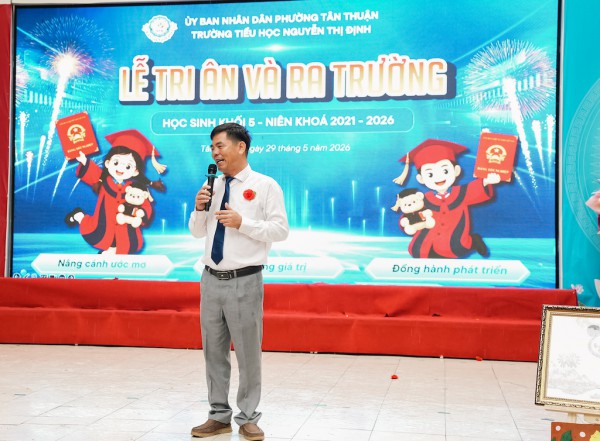 Lứa học sinh vào lớp 1 đúng đại dịch Covid-19 nay đã hoàn thành tiểu học