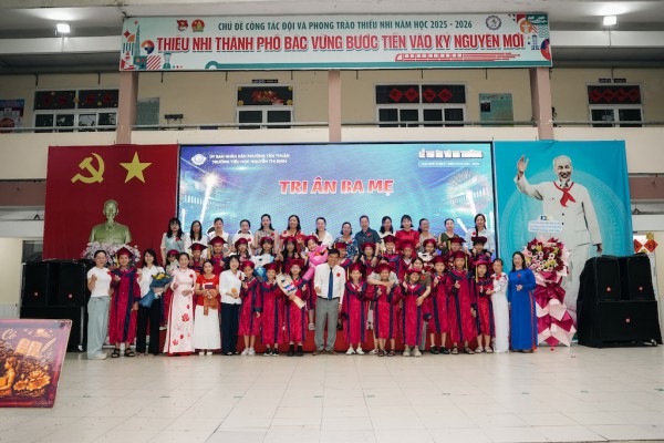 Lứa học sinh vào lớp 1 đúng đại dịch Covid-19 nay đã hoàn thành tiểu học