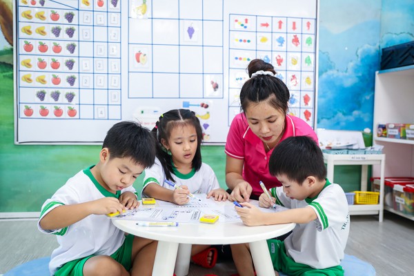 Lương giáo viên hiện nay ra sao?: Chưa rõ tính theo cách cũ hay mới