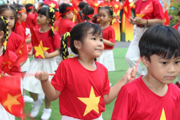 Mầm non Thủ Đức rực rỡ cờ đỏ sao vàng mừng 50 năm đất nước thống nhất Mầm non Thủ Đức rực rỡ cờ đỏ sao vàng mừng 50 năm đất nước thống nhất