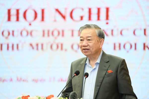 Miễn học phí nhưng nhà trường 'liên kết' rồi thu thêm vài triệu: Bao giờ hết cảnh? Miễn học phí nhưng nhà trường 'liên kết' rồi thu thêm vài triệu: Bao giờ hết cảnh?