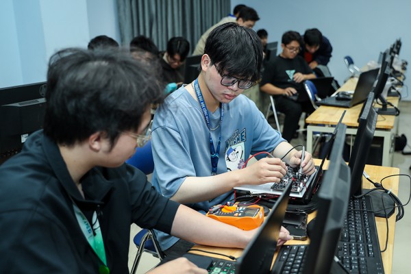 Mở rộng đầu vào sau đại học: Liệu có nguy cơ 'lạm phát' tiến sĩ ? Mở rộng đầu vào sau đại học: Liệu có nguy cơ 'lạm phát' tiến sĩ ?