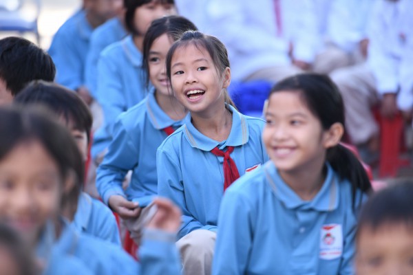 Món quà 800 triệu đồng tặng ngôi trường Thịnh Vượng