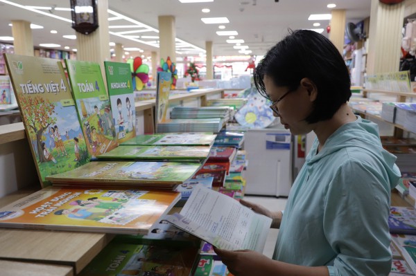 Một bộ sách giáo khoa thống nhất: Cần tư duy mới, cách làm mới