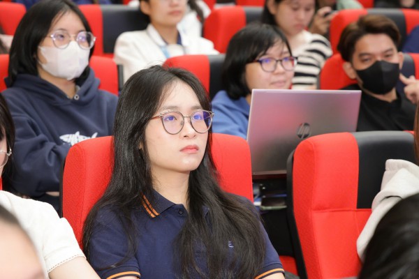 Một ĐH cộng điểm xét tuyển với thành tích hoạt động nổi bật từ cấp phường/xã Một ĐH cộng điểm xét tuyển với thành tích hoạt động nổi bật từ cấp phường/xã