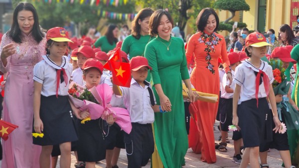 Một số địa phương quyết tâm miễn học phí