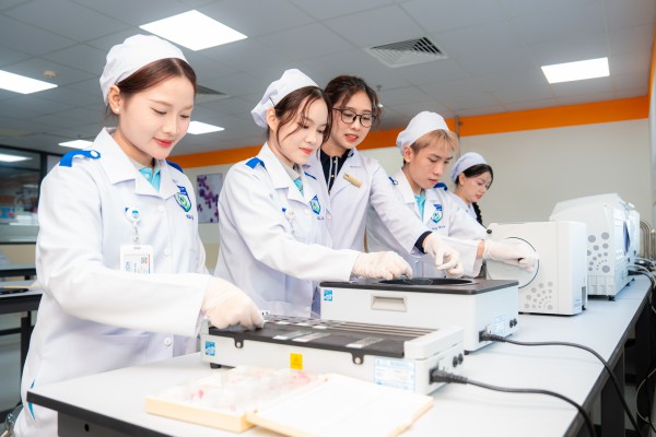 Một trường ĐH thành lập Trường Y và Khoa học sức khỏe