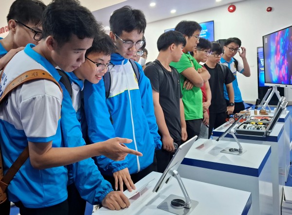 Một trường đại học bỏ quy định IELTS được thay điểm môn tiếng Anh