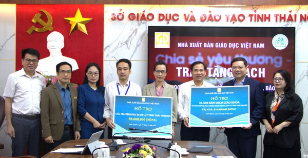 NXB Giáo dục Việt Nam cam kết đồng hành với học sinh vùng bão lũ, khó khăn