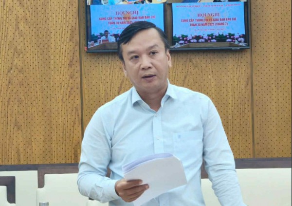 Nam sinh bị 'rút trúng tuyển' sau 10 ngày nhập học được nhận lại vào trường chuyên