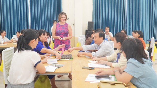 Nâng cao năng lực dạy tiếng Anh cho giảng viên và giáo viên ở Bình Định Nâng cao năng lực dạy tiếng Anh cho giảng viên và giáo viên ở Bình Định