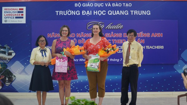 Nâng cao năng lực dạy tiếng Anh cho giảng viên và giáo viên ở Bình Định Nâng cao năng lực dạy tiếng Anh cho giảng viên và giáo viên ở Bình Định