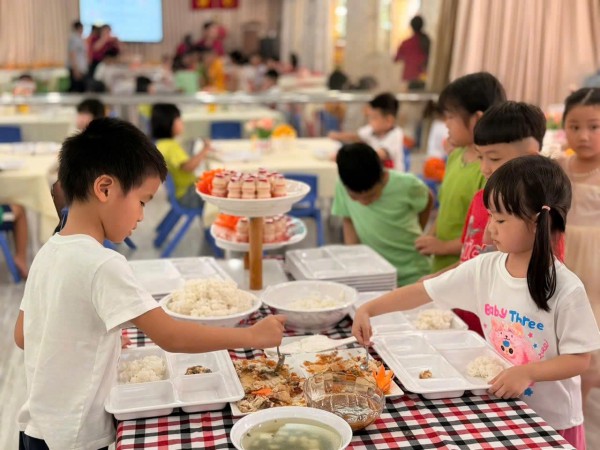 Nấu ăn cho trẻ phải như nấu cho chính gia đình mình