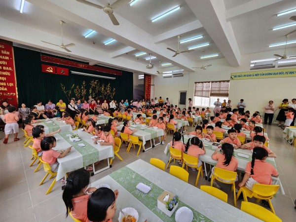 Nấu ăn cho trẻ phải như nấu cho chính gia đình mình