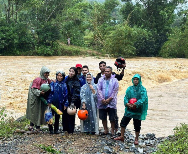 Nên hay không nên có hệ số lương đặc thù với nhà giáo?