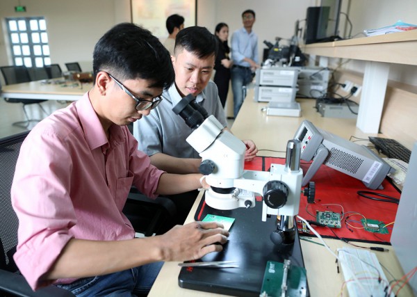 Nếu tăng ngân sách giáo dục ĐH thì tăng cho cái gì?