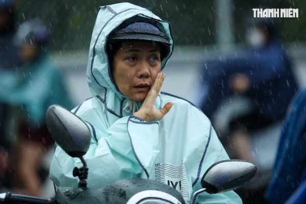 Ngày Nhà giáo Việt Nam 20.11 cũng là dịp tri ân cha mẹ, người thầy đầu tiên