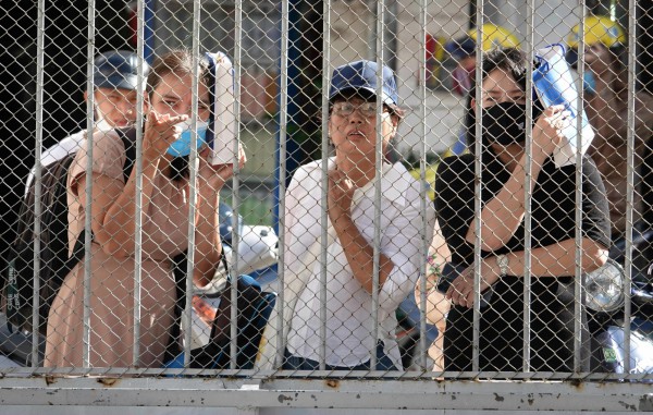 Ngày đầu tiên đi học, học sinh lớp 1 