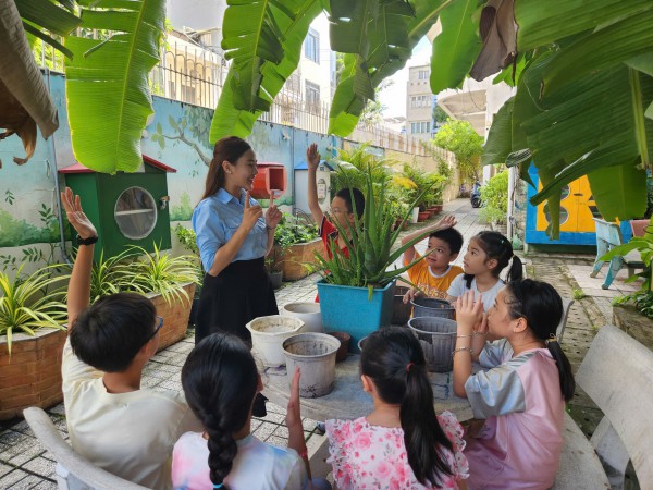 Nghỉ hè ở TP.HCM: Học miễn phí nhảy hiện đại, kỹ năng sống trong trường