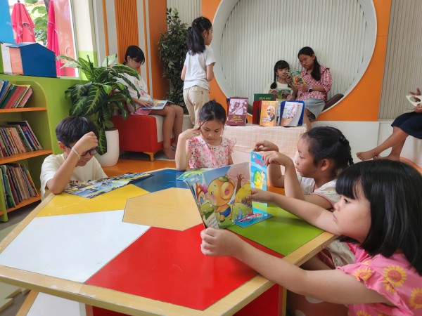 Nghỉ hè ở TP.HCM: Học miễn phí nhảy hiện đại, kỹ năng sống trong trường