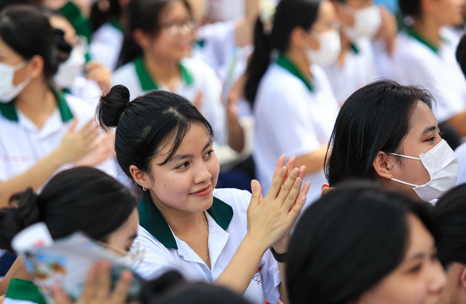 Ngôi trường xinh đẹp miền Tây và mối lương duyên 7 năm Ngôi trường xinh đẹp miền Tây và mối lương duyên 7 năm