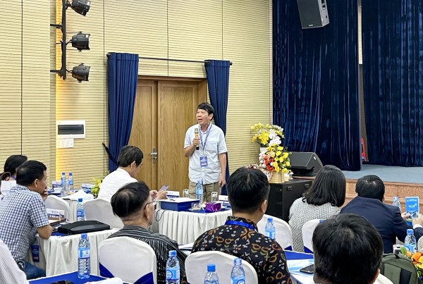 Nguyên Chủ tịch Hội Toán học VN: 