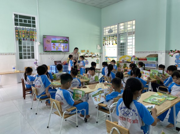 Nguyên tắc giúp trẻ mầm non học tiếng Anh mà không áp lực 