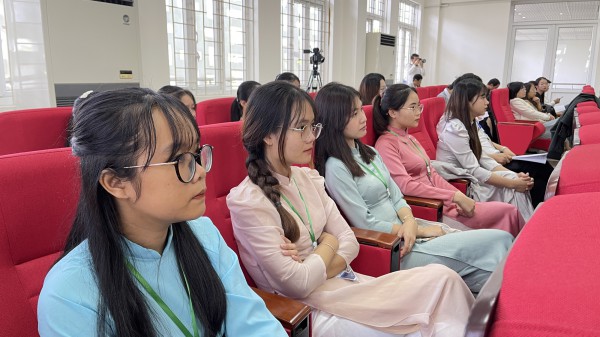 Nhà giáo có trách nhiệm bảo tồn, gìn giữ và lưu truyền giá trị văn hóa