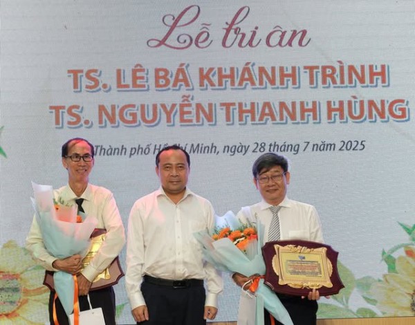 Nhà giáo nghỉ hưu sẽ vẫn được ký hợp đồng lao động toàn thời gian