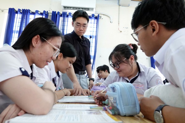 Nhà trường lên phương án thực hiện một bộ SGK thống nhất