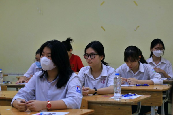 Nhầm thang điểm môn thi vật lý lớp 10 chuyên, Sở GD-ĐT Hà Nội đính chính
