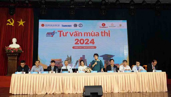 Nhiều nét mới trong Tư vấn mùa thi 2025