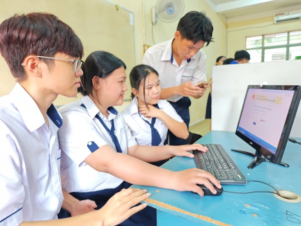 Nhiều ngành 'nóng' có điểm sàn xét tuyển là 15