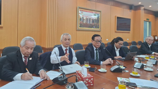 'Nhìn người ta cướp trường, các thầy có xót không?' 'Nhìn người ta cướp trường, các thầy có xót không?'