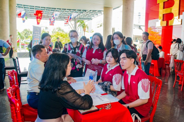 Nhu cầu tuyển dụng khối ngành sức khỏe tại các bệnh viện ra sao? Nhu cầu tuyển dụng khối ngành sức khỏe tại các bệnh viện ra sao?