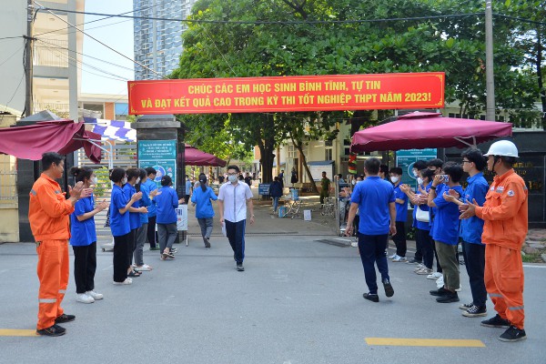 Những hình ảnh ấn tượng về kỳ thi tốt nghiệp THPT 2023 tại Hà Nội