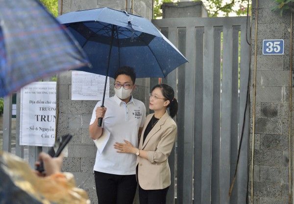 Những hình ảnh ấn tượng về kỳ thi tốt nghiệp THPT 2023 tại Hà Nội