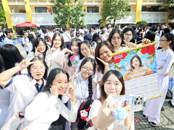 Những khoảnh khắc đẹp ngày Nhà giáo Việt Nam 20.11