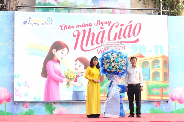 Những khoảnh khắc đẹp ngày Nhà giáo Việt Nam 20.11