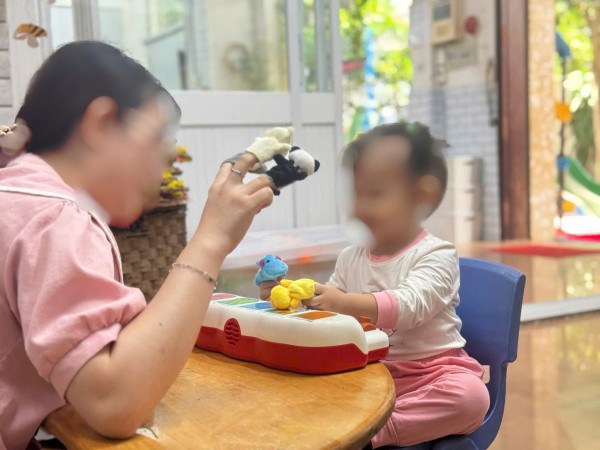 Nỗi niềm nuôi dạy 'trẻ VIP'